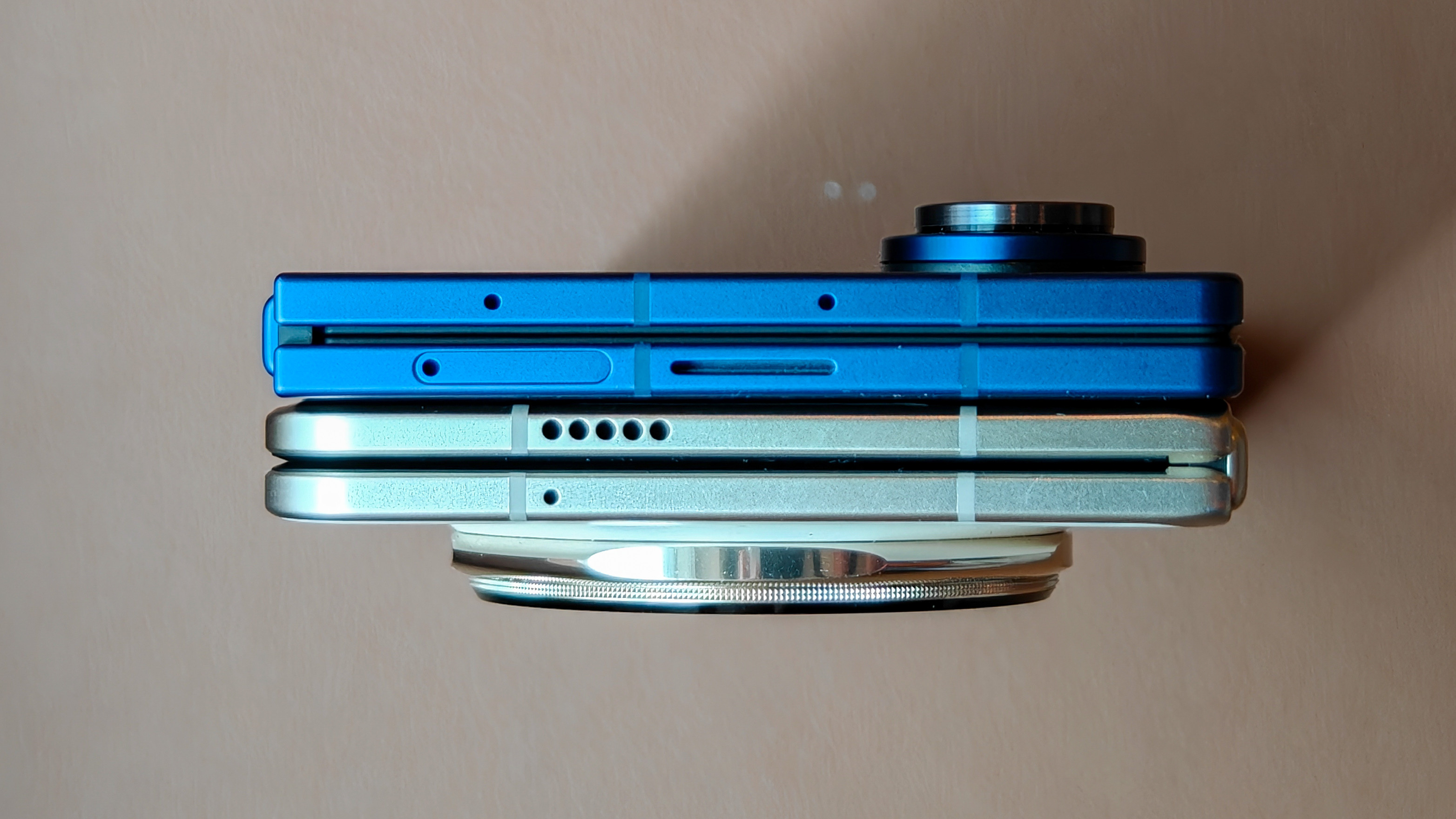 A photo of the Honor Magic V5 and Samsung Galaxy Z Fold 7