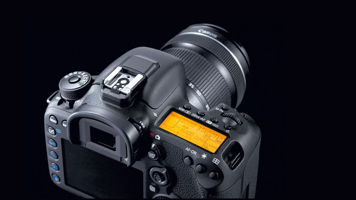 7d mark 2 camera
