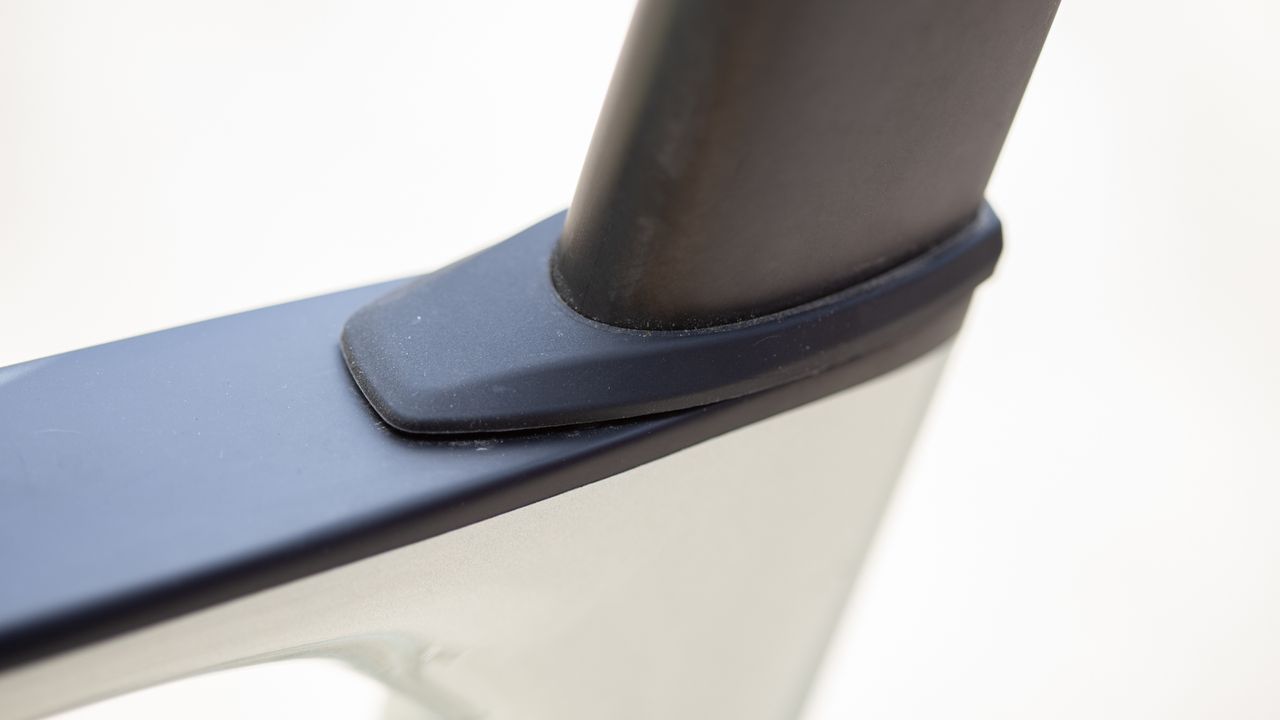 Orbea Orca Aero M120iLTD rubber grommet on seat tube