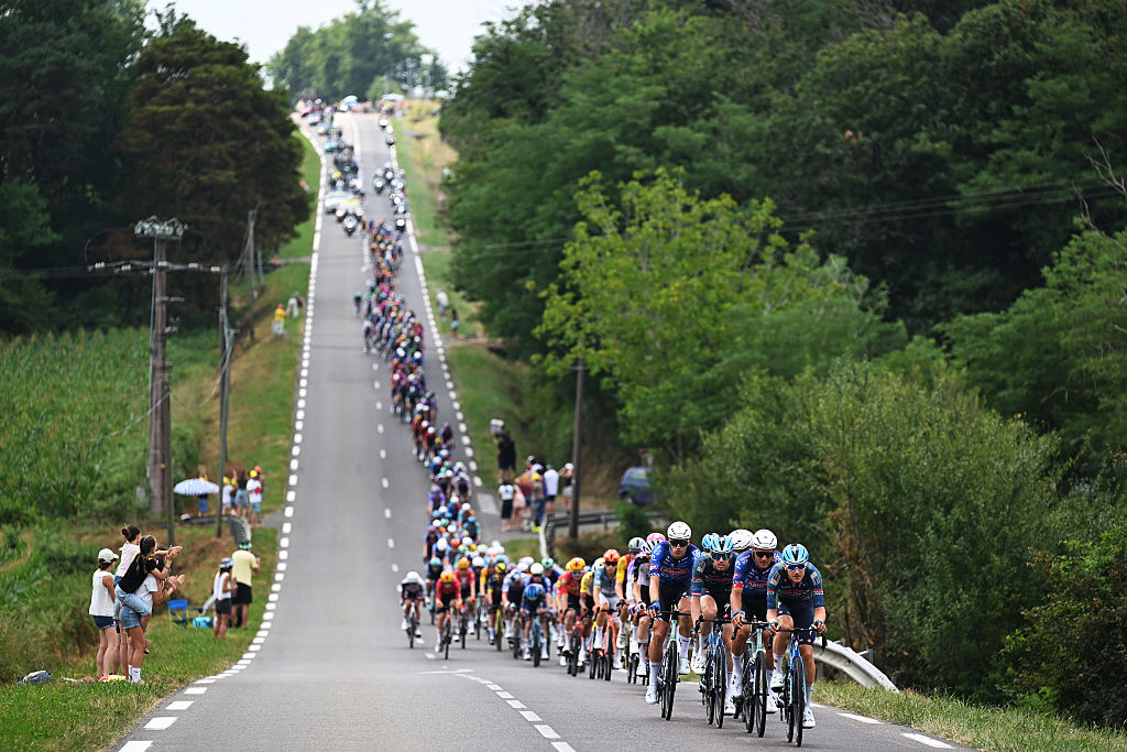 BORDEAUX, FRANCE - JULY 10: A general view of the peloton competing during the 113th Tour de France 2026, Stage 7 a 175.1km stage from Hagetmau to Bordeaux / #UCIWT / on July 10, 2026 in Bordeaux, France. (Photo by Tim de Waele/Getty Images)