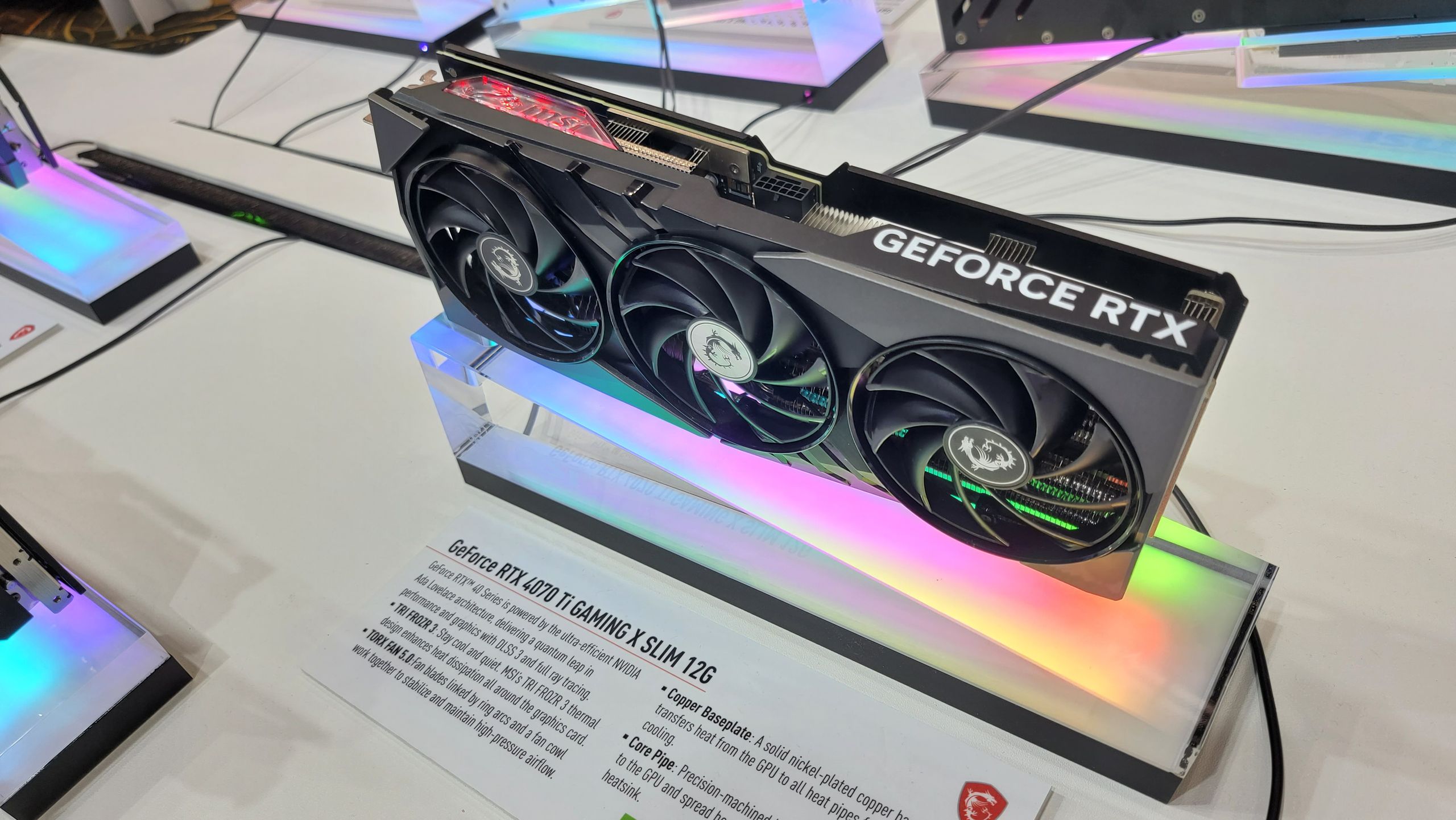 MSI GeForce RTX 4070 Ti GAMING X SLIM 美品 MSI GeForce RTX™ 4070 Ti GAMING X SLIM 12G