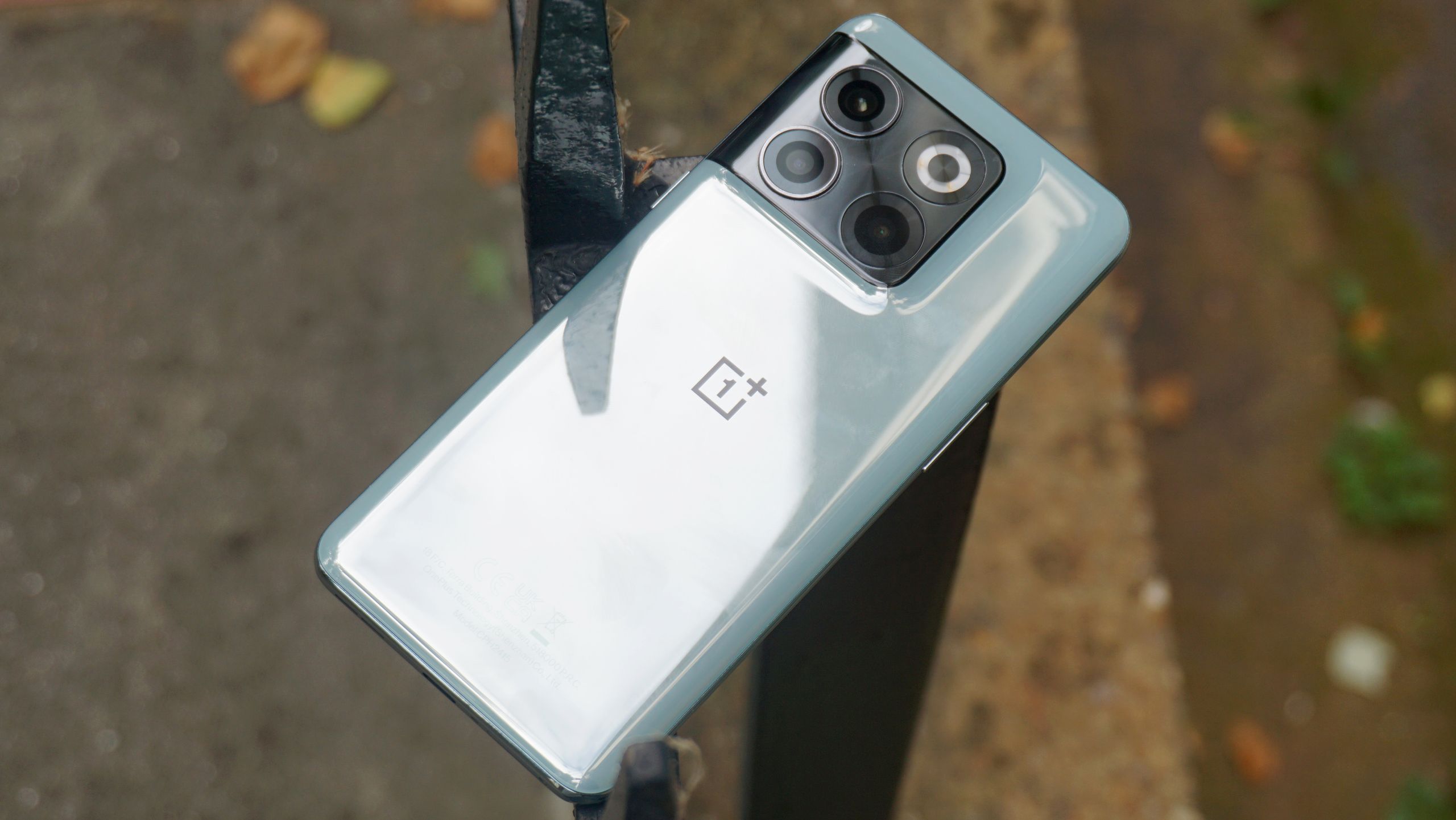 The OnePlus 10T is out now with 150W charging and top-end power | TechRadar