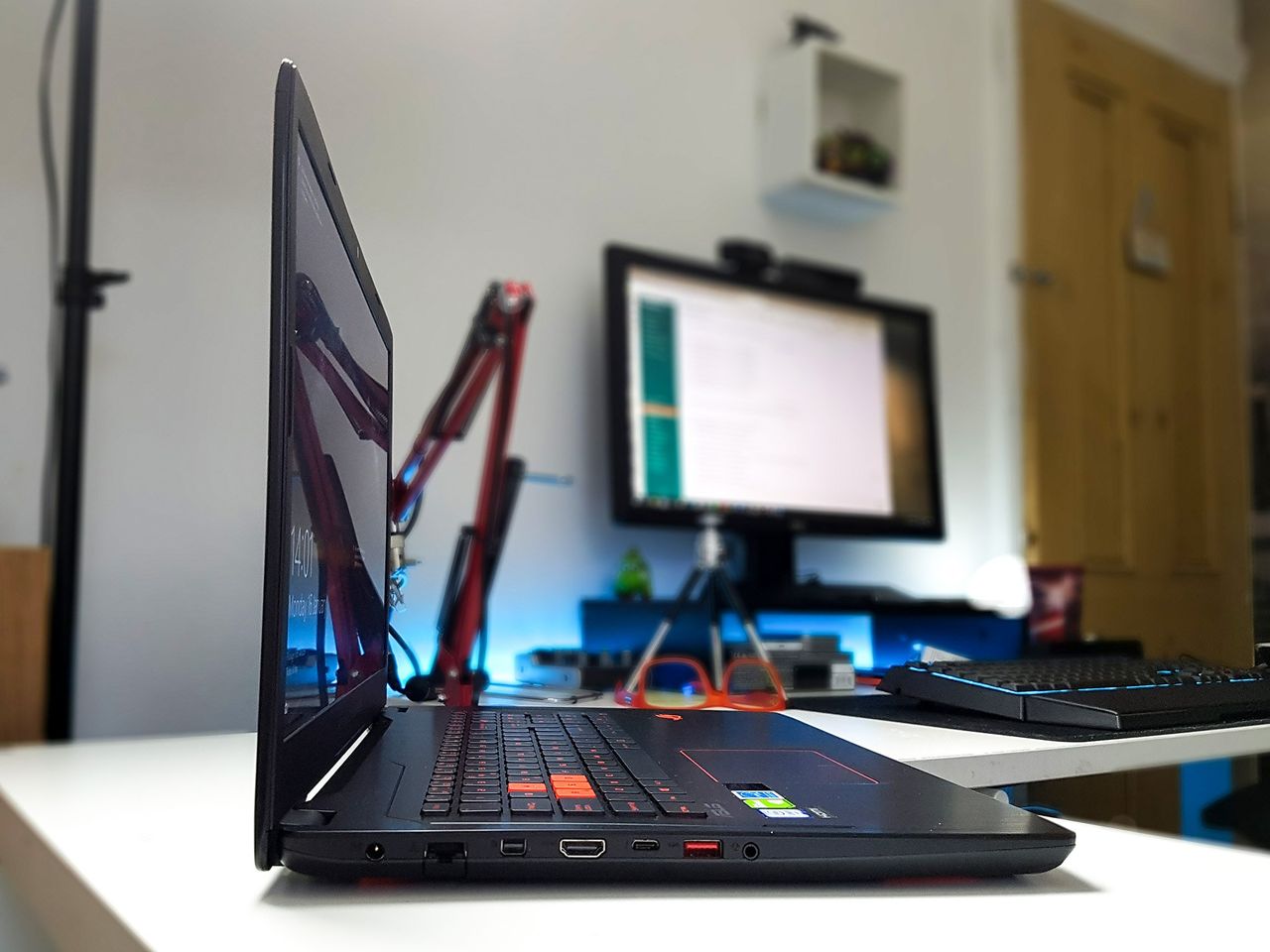 Strix GL702