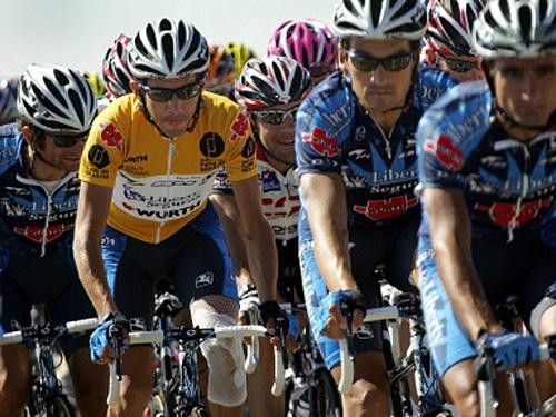 Roberto Heras (Liberty Seguros) is well protected