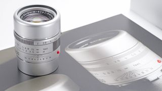 Leica APO-Summicron-M 50 mm f/2 ASPH &ldquo;Leica M for (RED)
