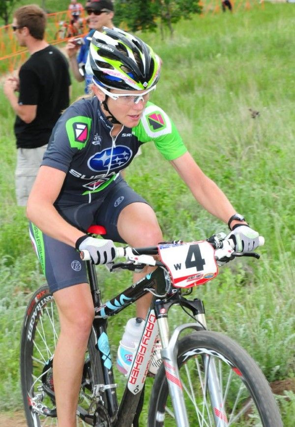 Heather Irmiger (Gary Fisher/Subaru) climbs.