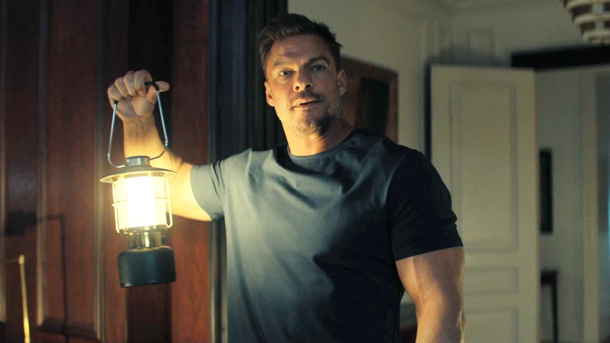I'd love to see the Reacher franchise expand in this way. 