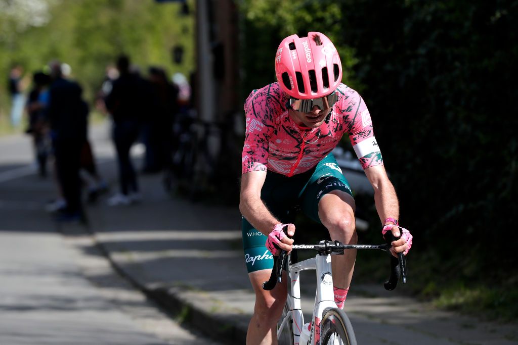 HUY BELGIUM APRIL 20 Simon Carr of United Kingdom and Team EF Education Easypost attacks during the 86th La Flche Wallonne 2022 Mens Elite a 2011km one day race from Blegny to Mur de Huy 204m WorldTour FlecheWallonne on April 20 2022 in Huy Belgium Photo by Bas CzerwinskiGetty Images
