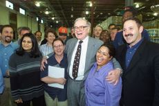 warren buffett rules habits behaviors build real wealth