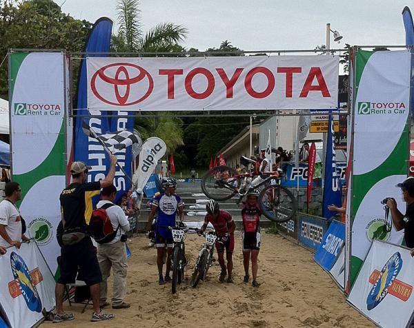 Adriana Rojas (Specialized) makes it four stage wins in four days at La Ruta