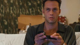 Vince Vaughn holding a Sega controller in Swingers