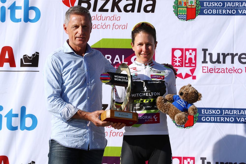 Amanda Spratt on the Emakumeen Bira podium