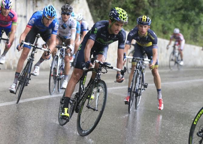 Benat Intxausti (Movistar) leads the GC riders on stage 7