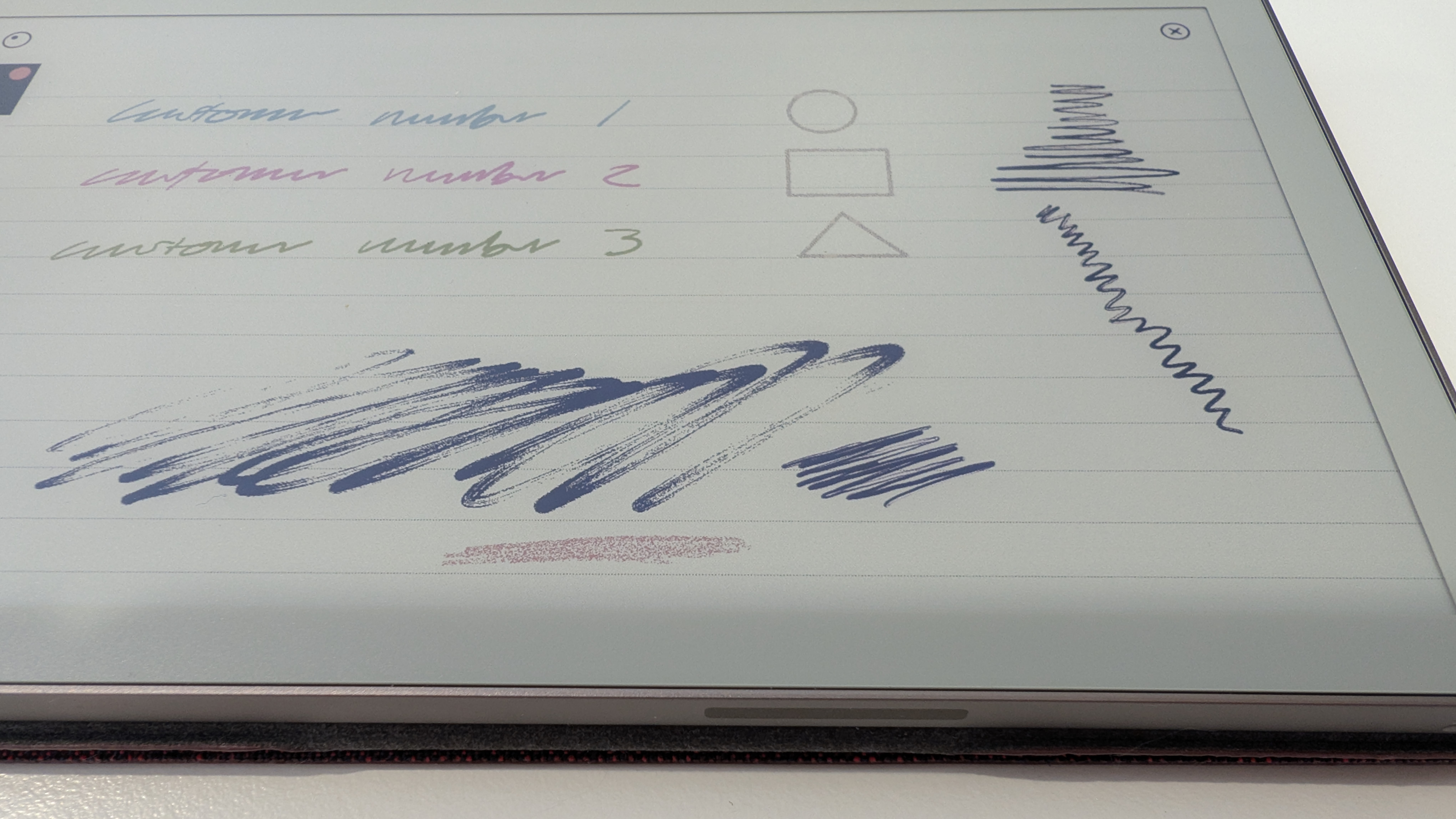 The ReMarkable Paper Pro Move on a desk