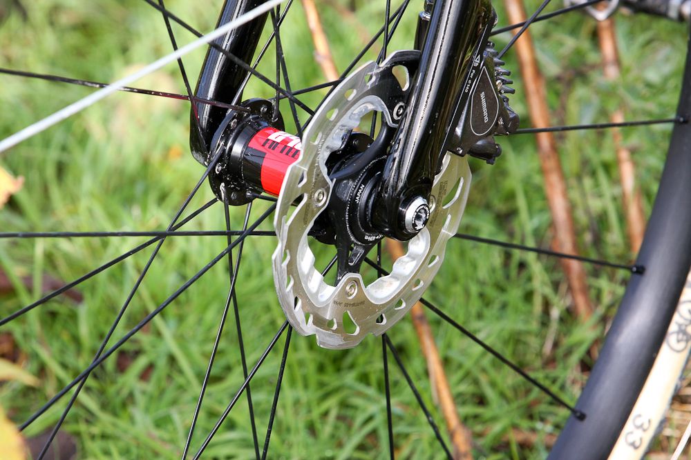 The bike has the DT 240 front hub and Shimano 785 brakeset up front.