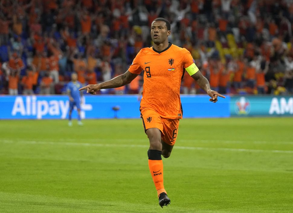 Denzel Dumfries goal gives Holland victory after battling Ukraine ...