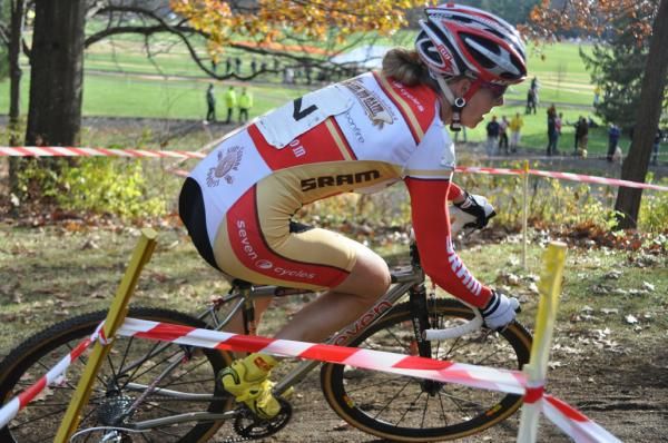 Maureen Bruno Roy (Bob's Red Mill p/b Seven Cycles)