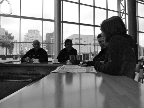 Team RadioShack enjoys a coffee on the rest day