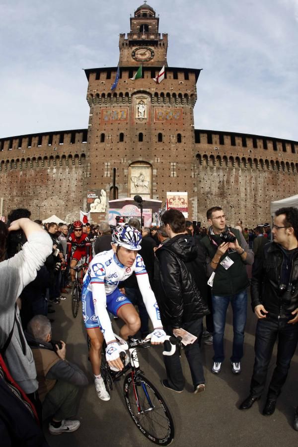 Riders, press and fans gather in Milan.