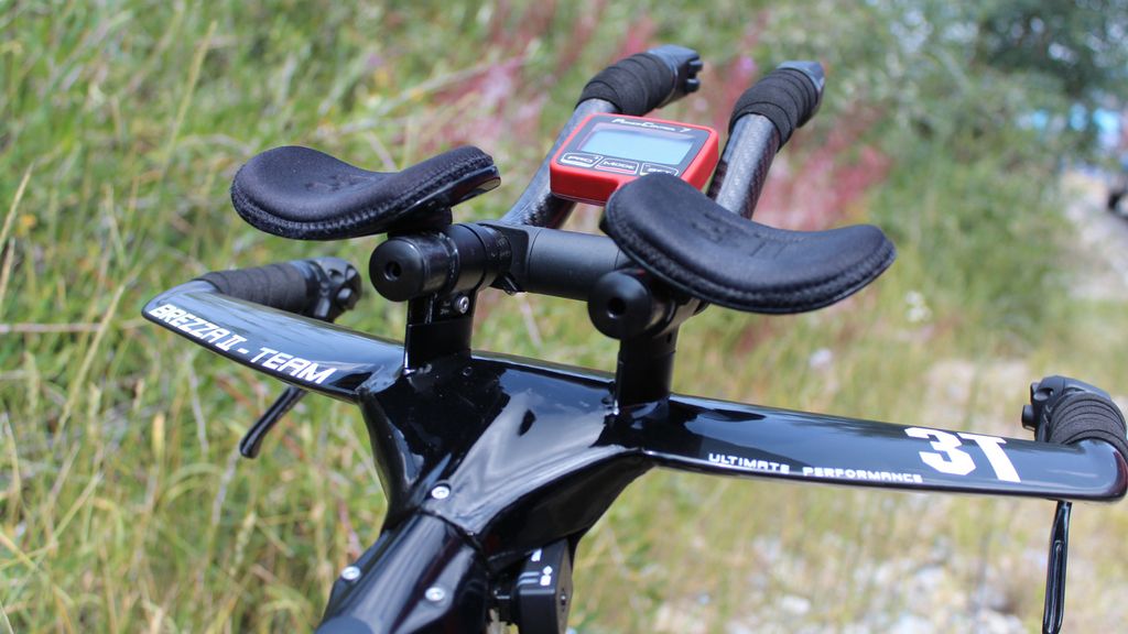 No wires or cables to see here on the svelte 3T cockpit. Dennis raced with SRM's new PC8; this PC7 was being used to calibrate the SRM