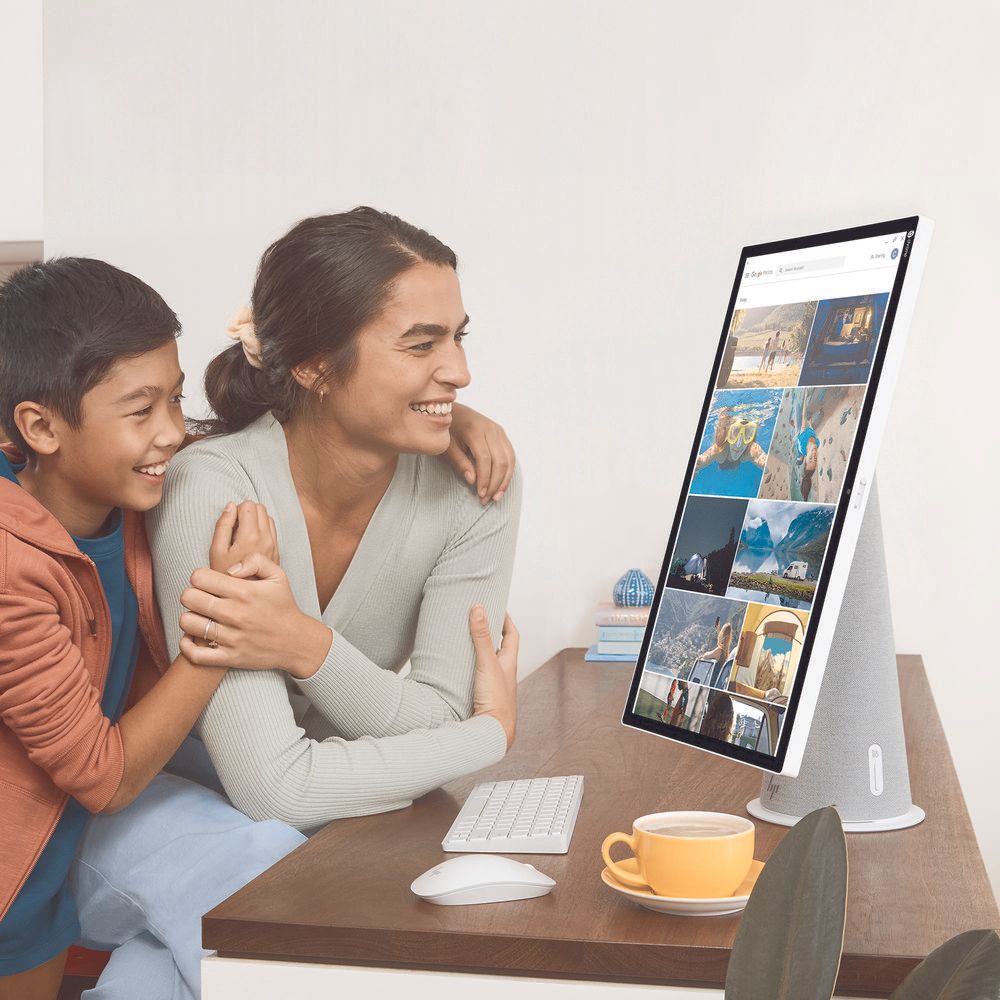 HP Chromebook X2 11 and HP Chromebase AIO Product Shots in a Lifestyle Setting