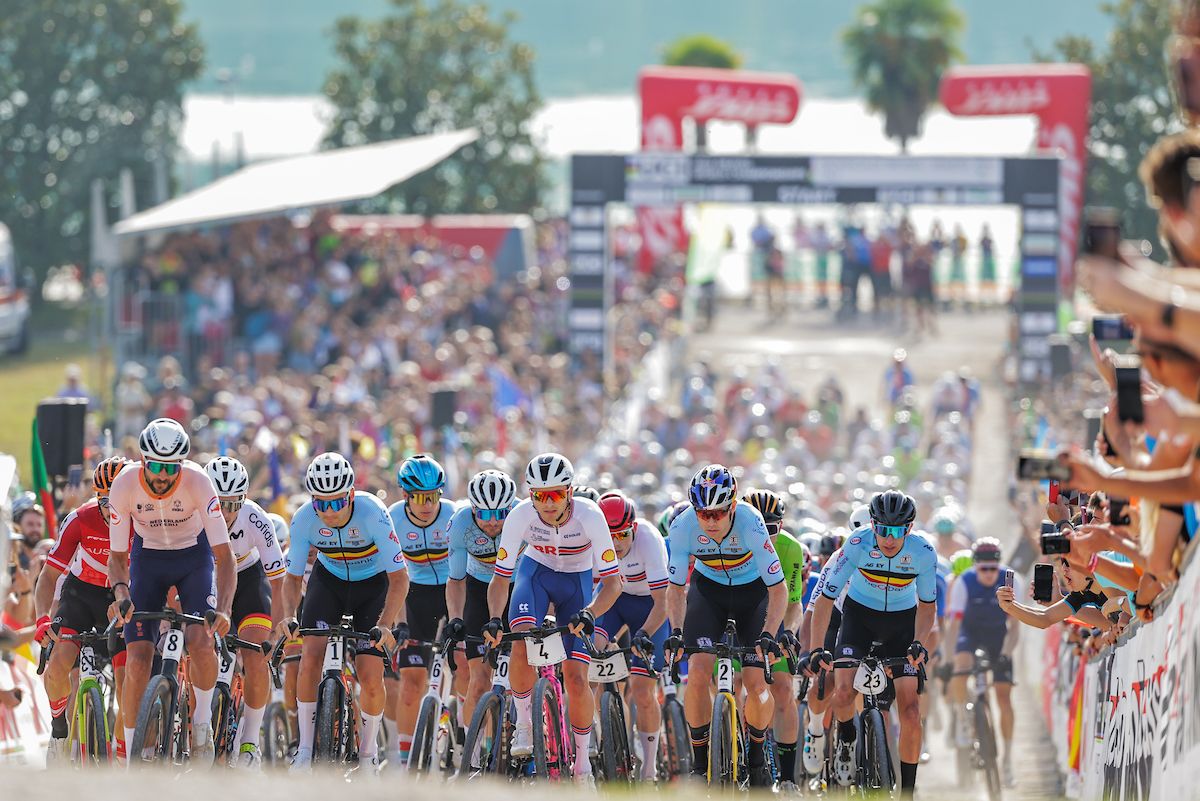 Elite men are off for the 2023 UCI Gravel World Championships
