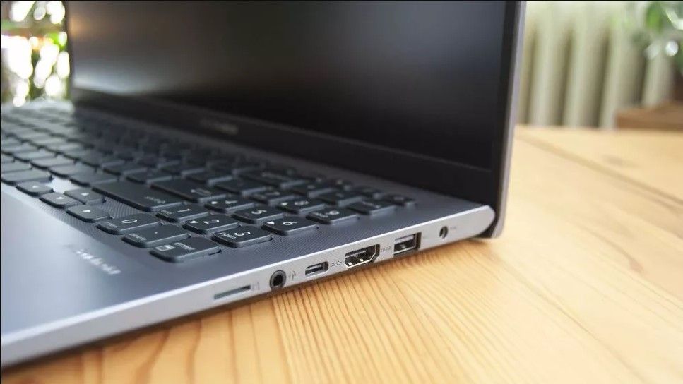 Asus VivoBook 15