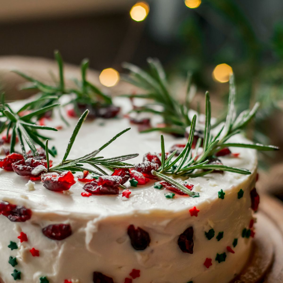 Festive & Fragrant Rosemary Decor Ideas For Holiday Cheer