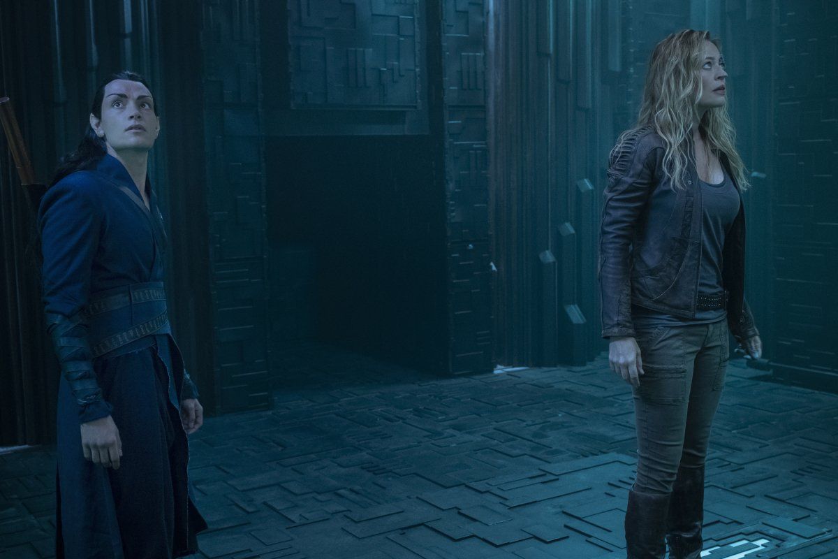 Evan Evagora as Elnor; Jeri Ryan as Seven of Nine
