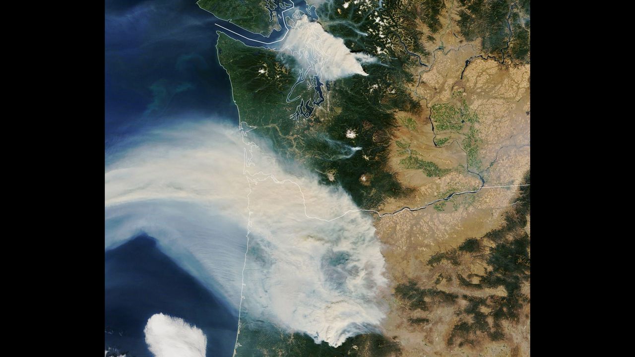 Wildfires in the U.S. Northwest seen by NASA's Terra satellite.