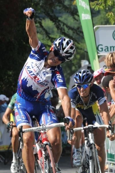 Alexandre Botcharov (Katusha) outkicked Romain Feillu (Vacansoleil) on the uphill finish.