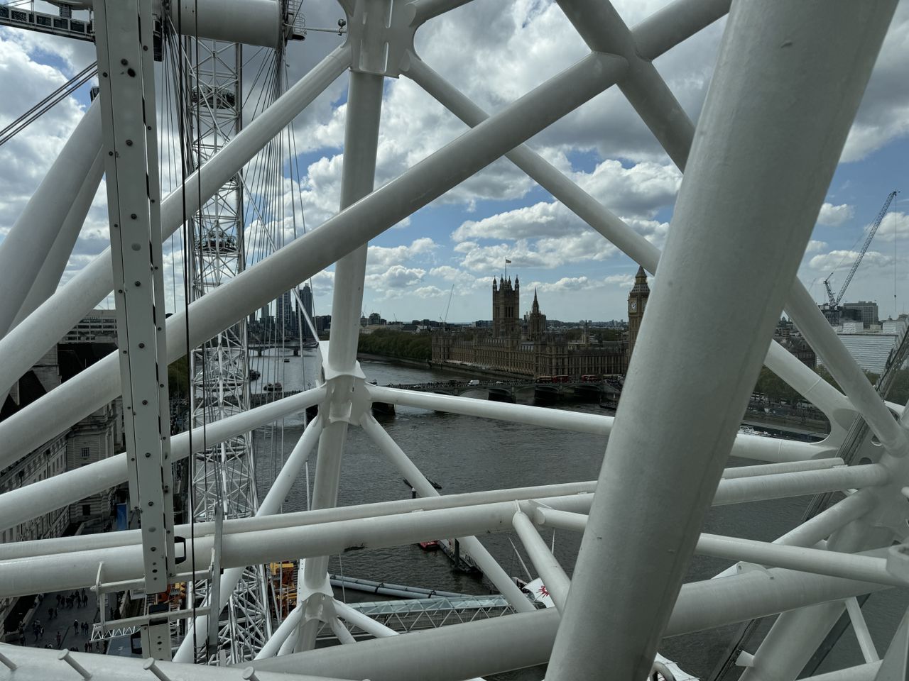 iPhone 15 Pro Max vs. Galaxy S24 Ultra vs. Pixel 8 Pro London Eye photos