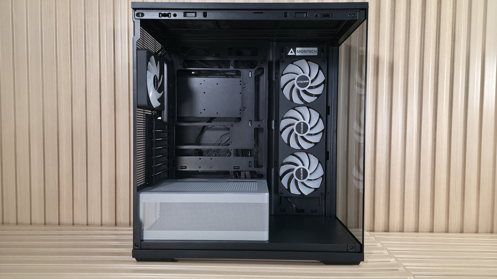 Montech TG3 - internal