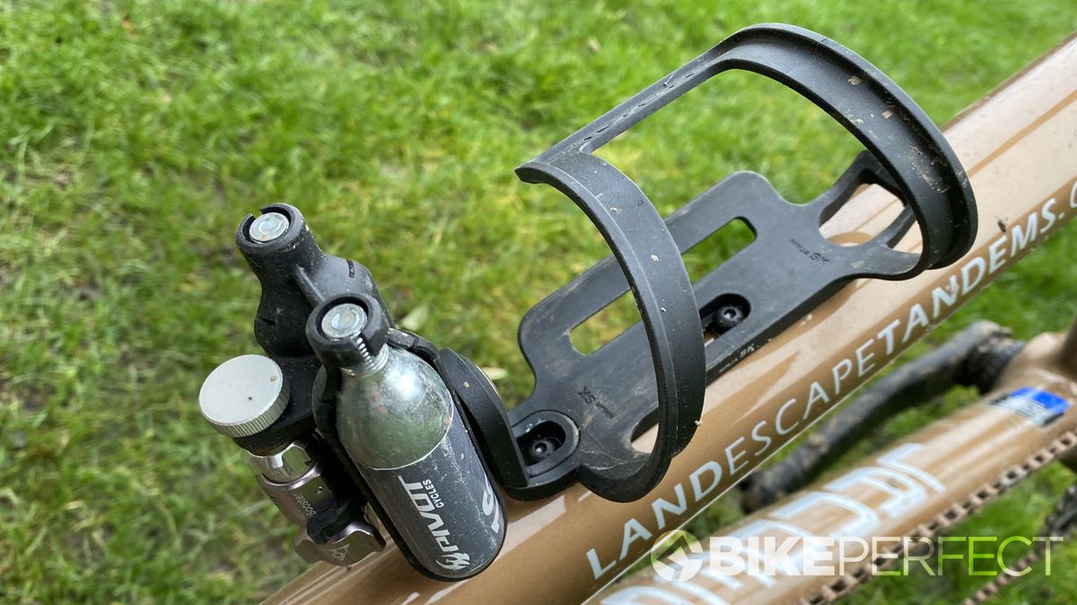 Topeak Ninja Master+ bottle cages and tools review