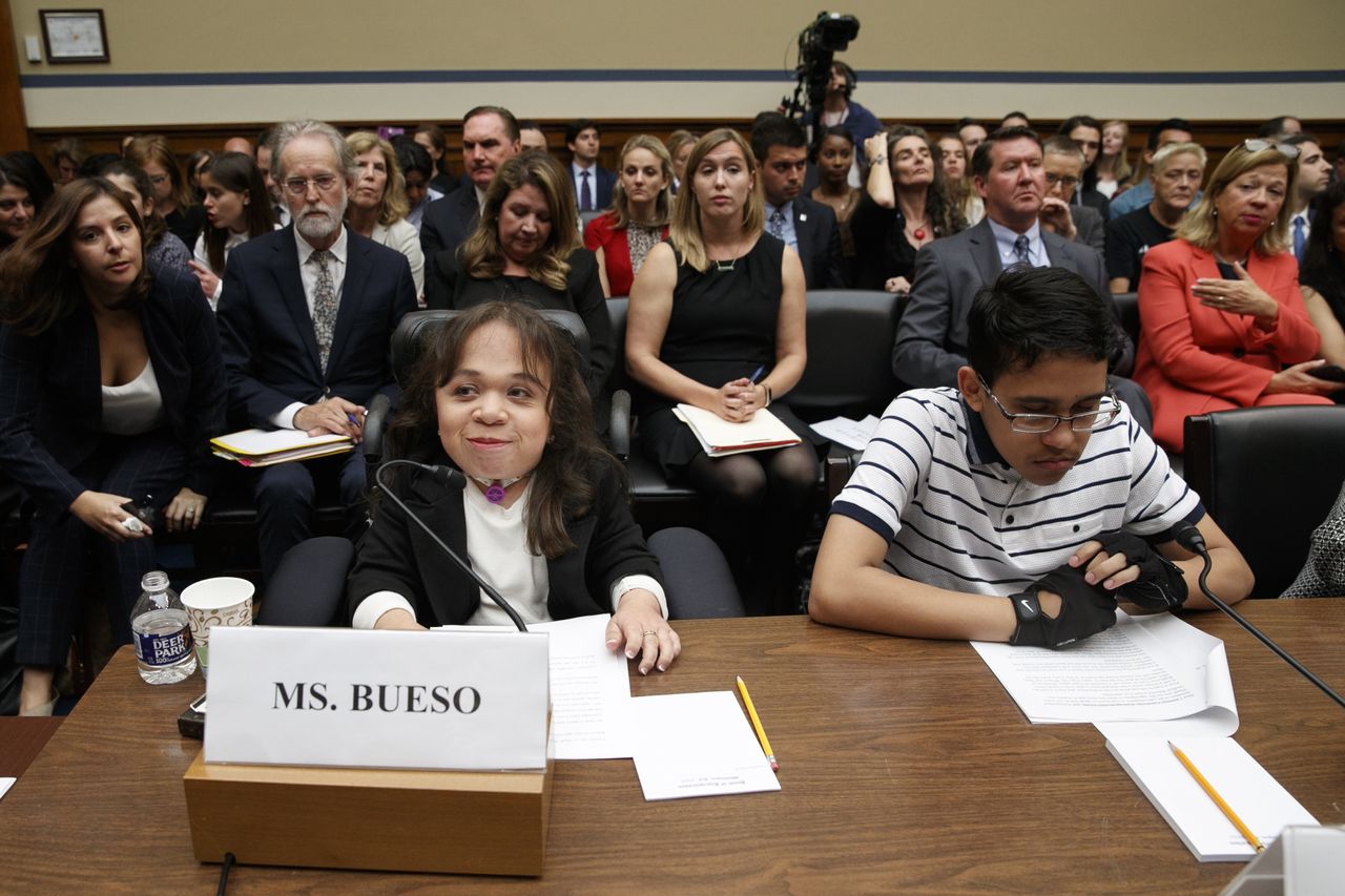 Maria Isabel Bueso and Jonathan Sanchez.