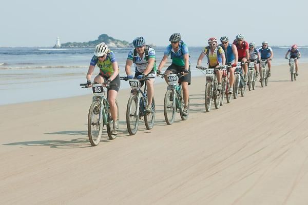 Melanie Wood shows how its done on the front of a bunch.