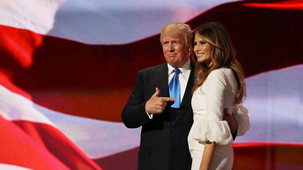 Donald Trump Doesn T Wear A Wedding Ring Why Doesn T Trump Wear A Wedding Ring Marie Claire Us