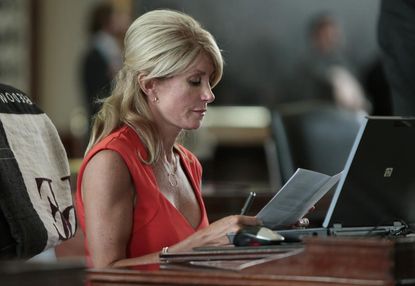Wendy Davis' new memoir describes her decision to have an abortion