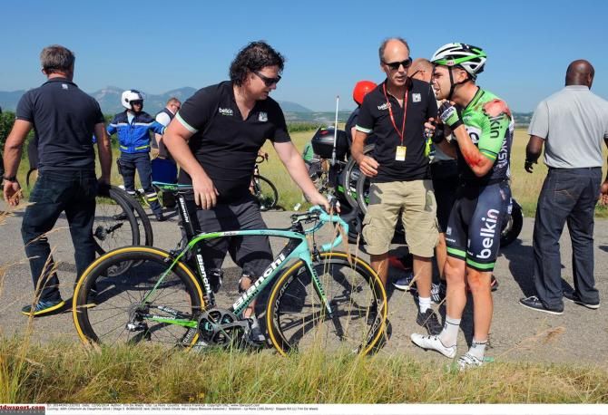 Jack Bobridge (Belkin) went down hsrd in the early crash