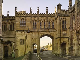 cathedral close wells