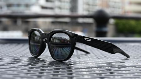 Oakley Meta HSTN product image