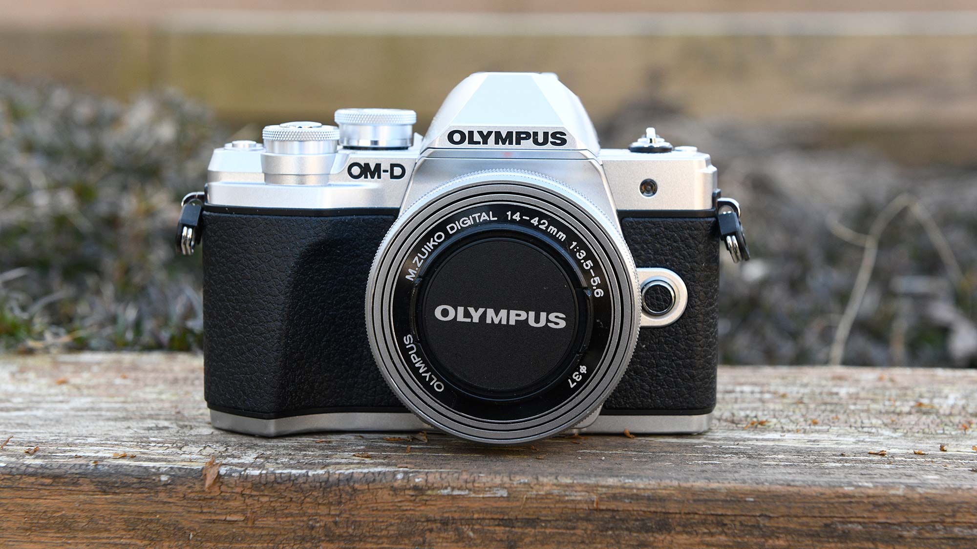 サロン専売】 OLYMPUS OM-D E-M10 MarkIII EZダブルズームセット SwM0q