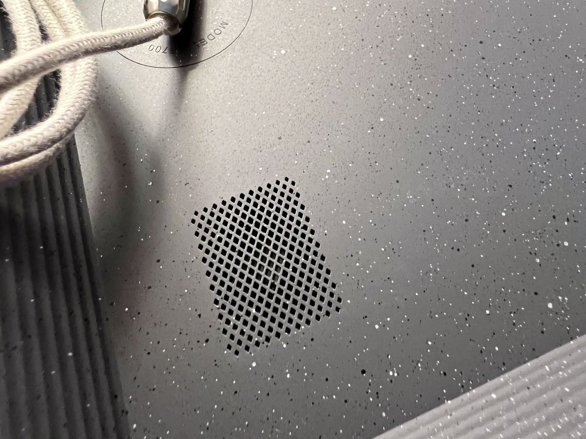 Aura Mason Luxe Frame Pebble Speaker