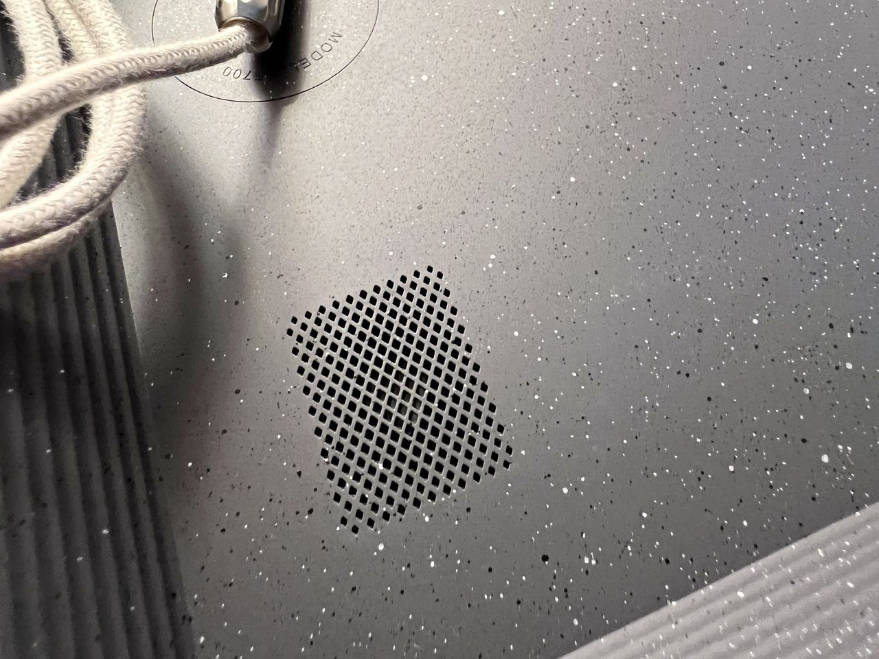 Aura Mason Luxe Frame Pebble Speaker