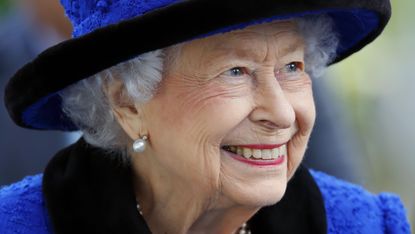 ascot, united kingdom october 16 embargoed for publication in uk newspapers until 24 hours after create date and time queen elizabeth ii attends qipco british champions day at ascot racecourse on october 16, 2021 in ascot, england photo by max mumbyindigogetty images
