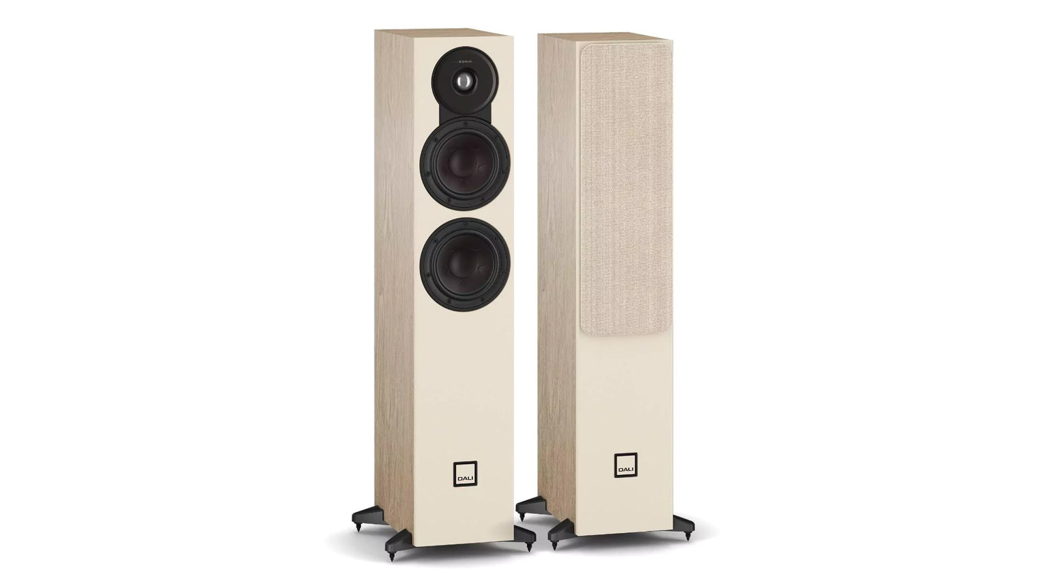 Dali Sonik 5 floorstanders in natural oak