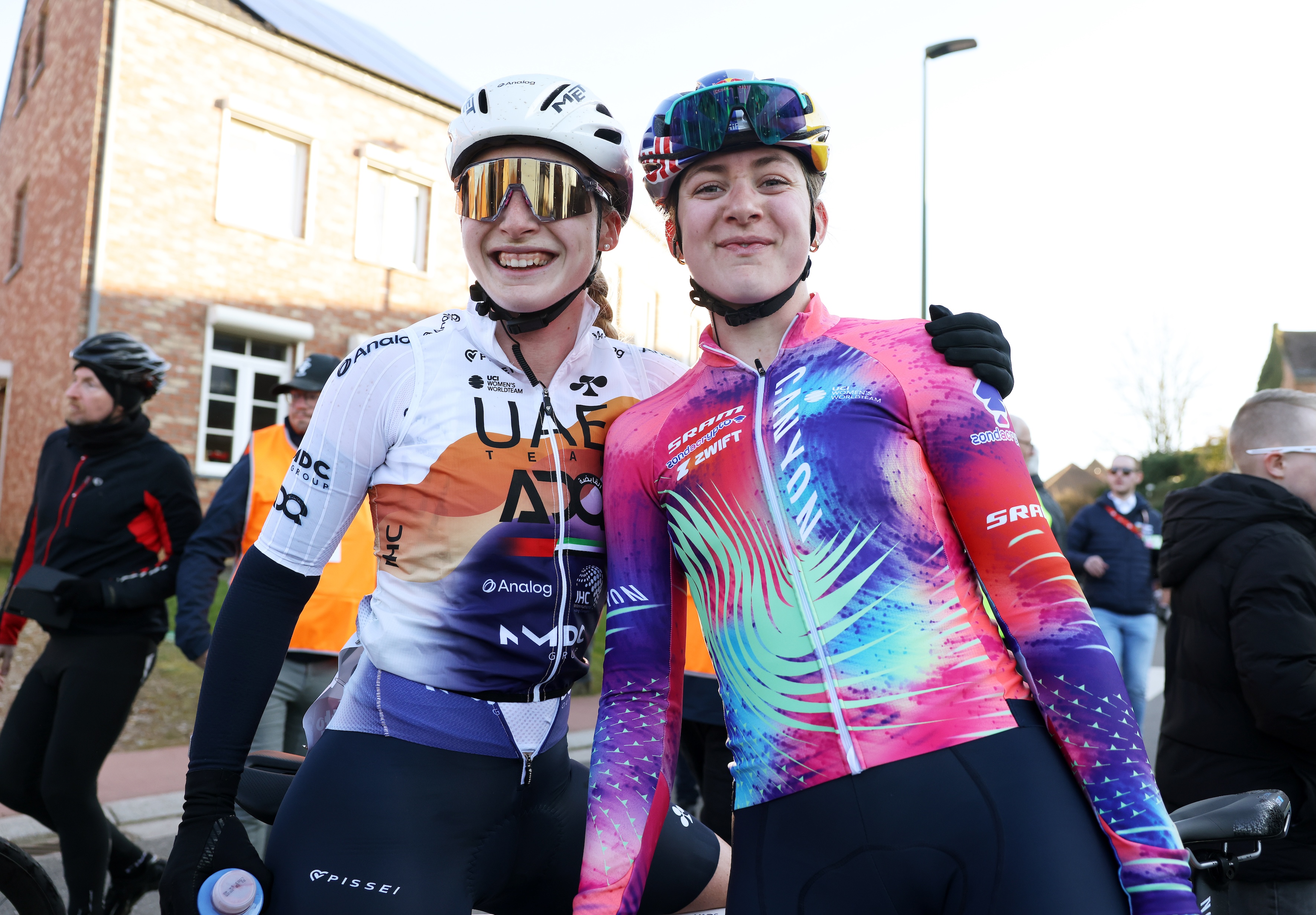 Elynor (left) and Zoe Backstedt 2026