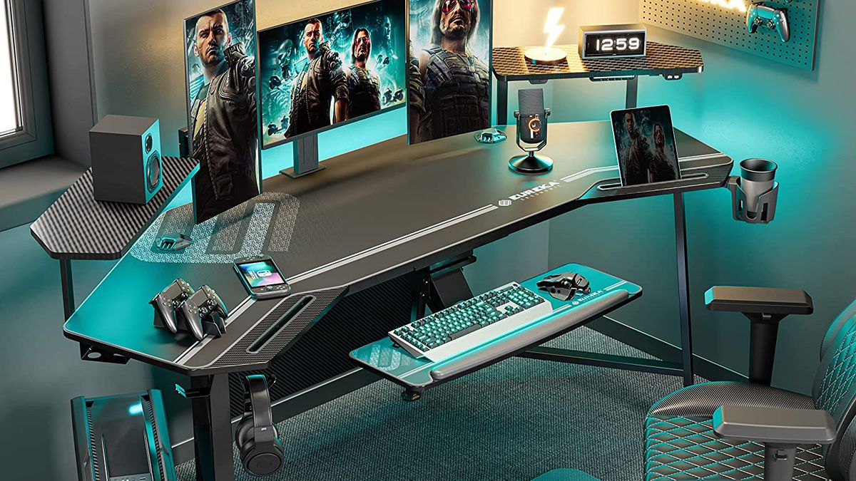 Eureka Ergonomic AED-E70B gaming desk review: plenty of space, lots of  extras