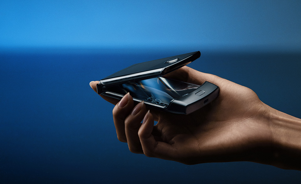 The Motorola razr is back: a foldable phone you will want to buy