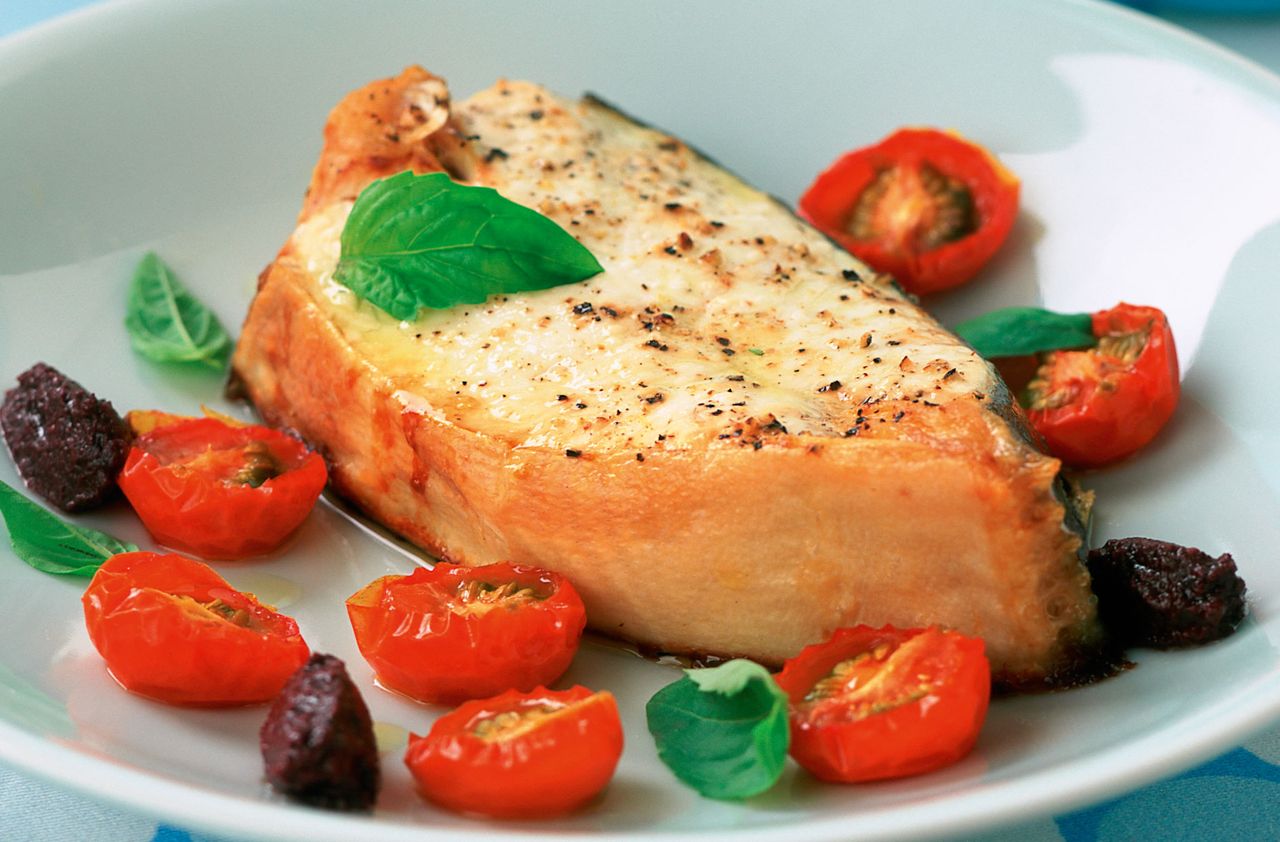 Halibut with oven-roasted tomatoes, basil and tapenade recipe